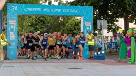 Salida de la III Carrera nocturna del Colegio de Farmacéuticos de A Coruña.