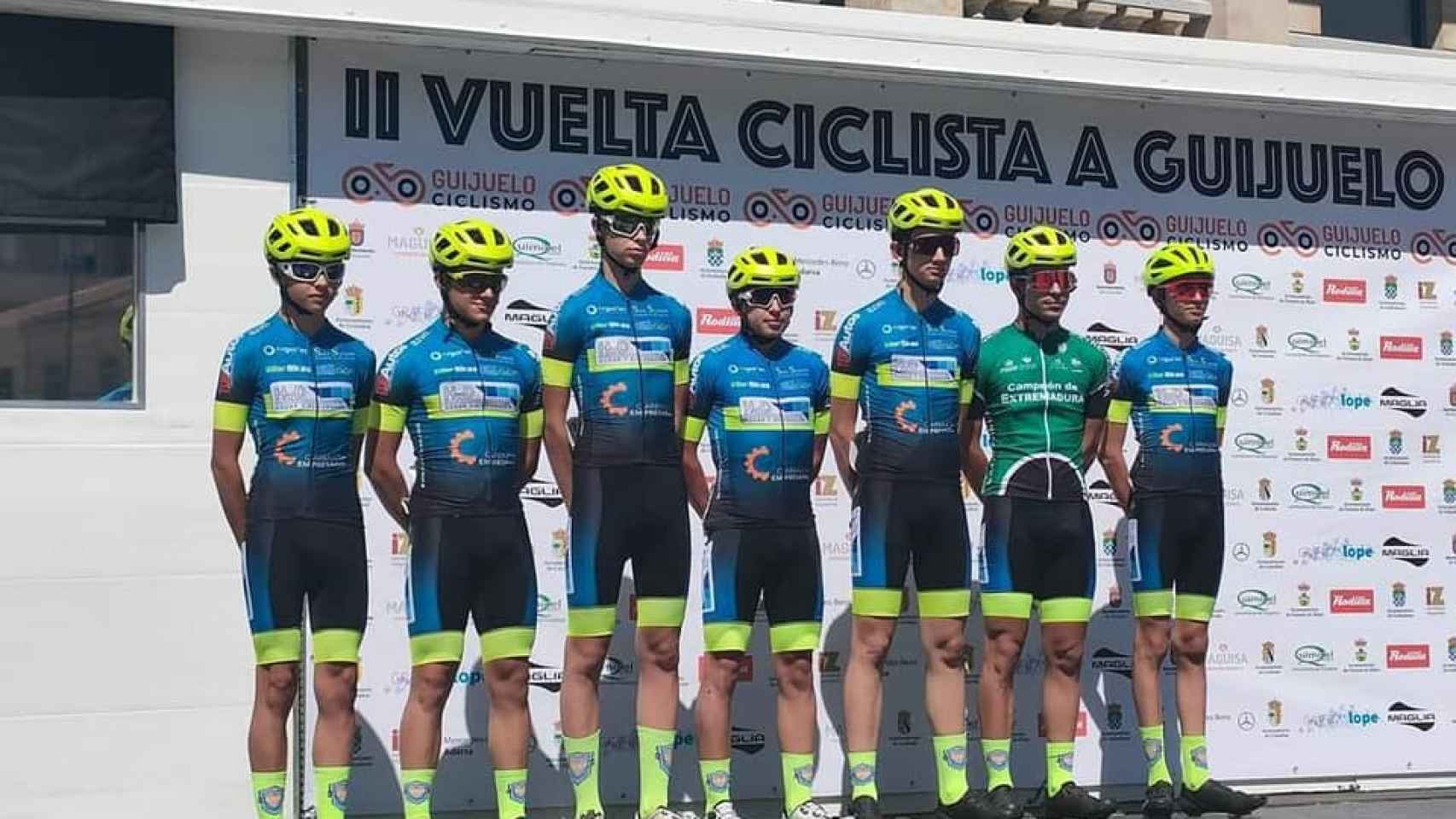Cadetes de la Escuela de Ciclismo Salmantina, en Guijuelo