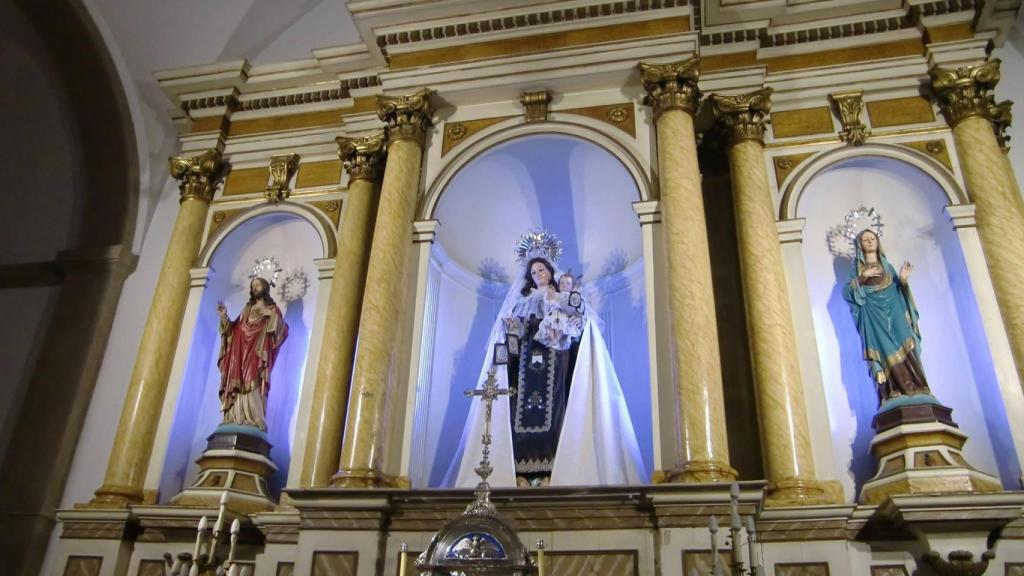 Imagen de la antigua talla de la Virgen