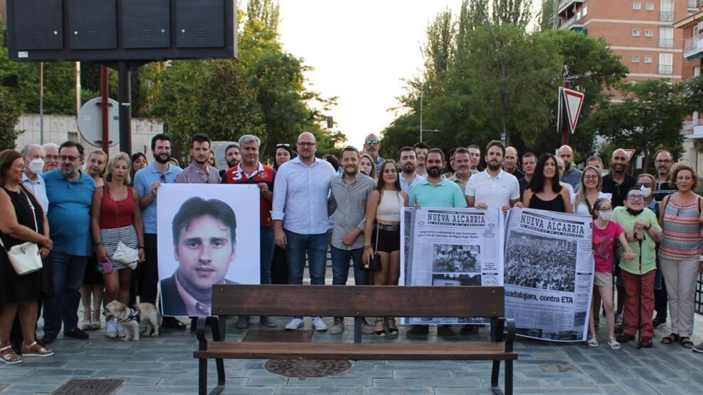 Acto de Nuevas Generaciones en Guadalajara en defensa de la memoria de Miguel Ángel Blanco.