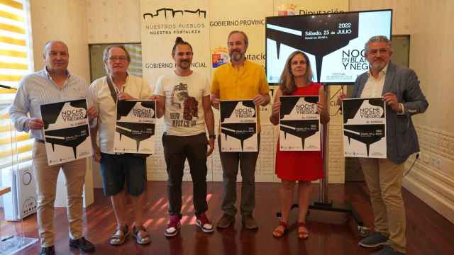 Presentación de la quinta edición de la 'Noche en Blanco y Negro' en El Espinar