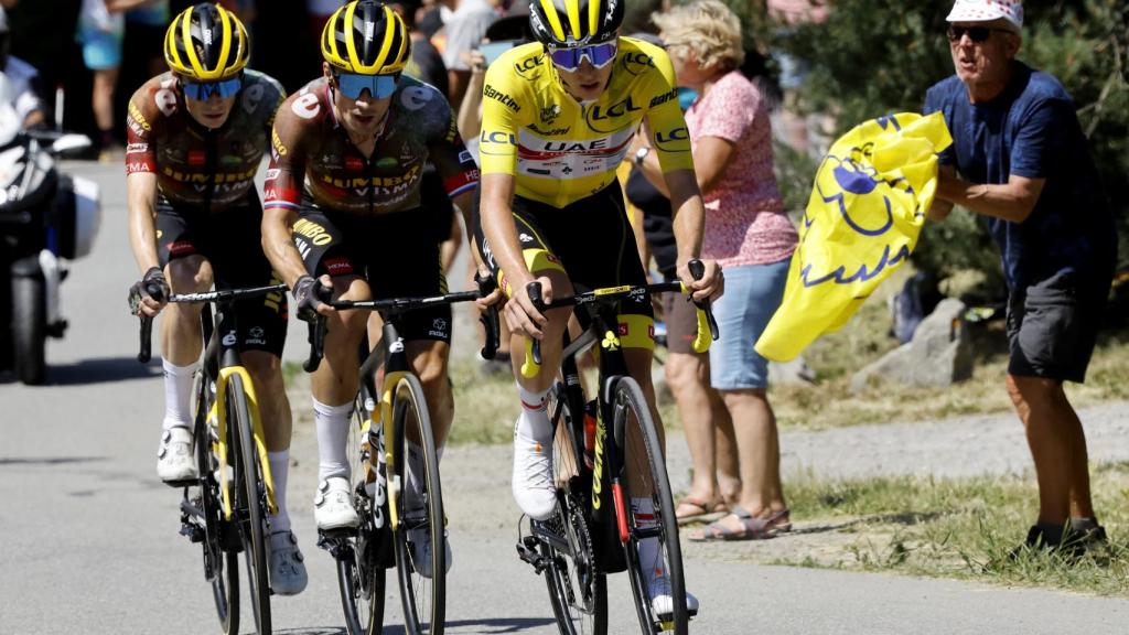 Tadej Pogacar, Jonas Vingegaard y Primoz Roglic.