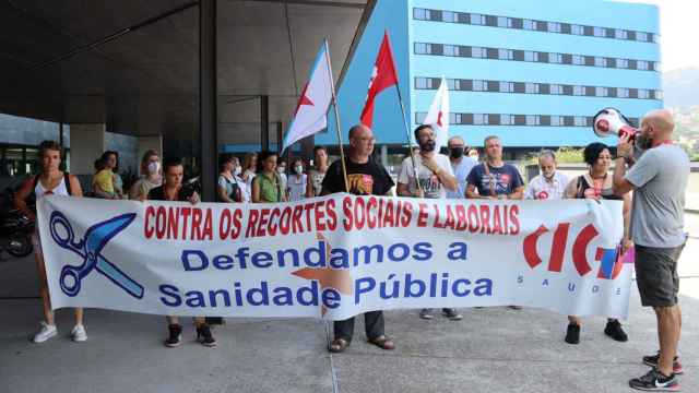 Concentración de la CIG en el Hospital Álvaro Cunqueiro de Vigo.