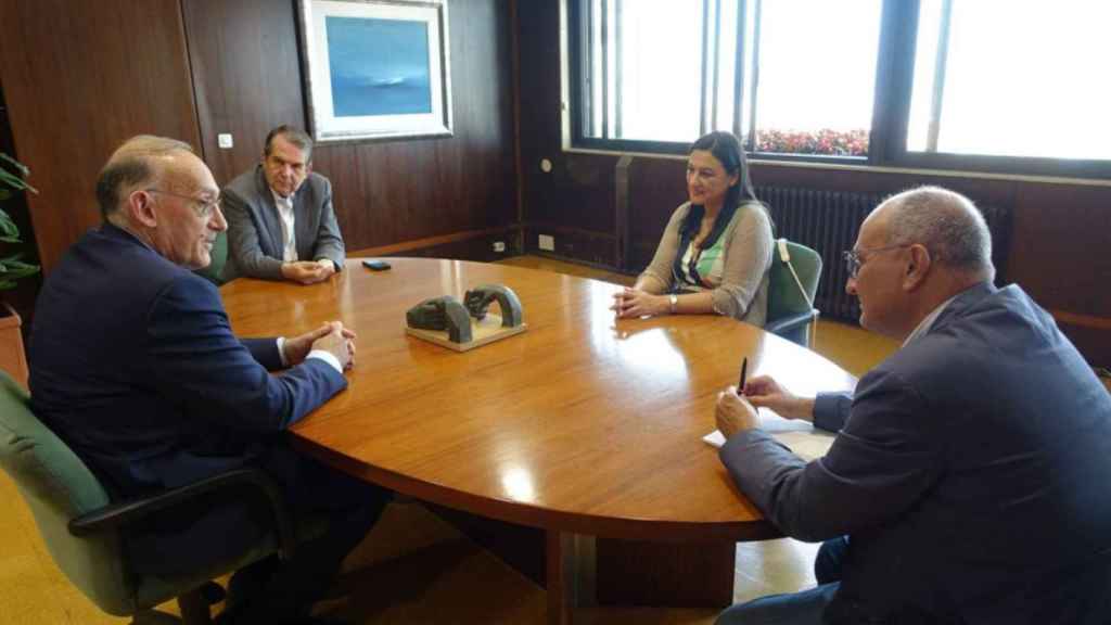 Reunión entre Concello y Universidade de Vigo.