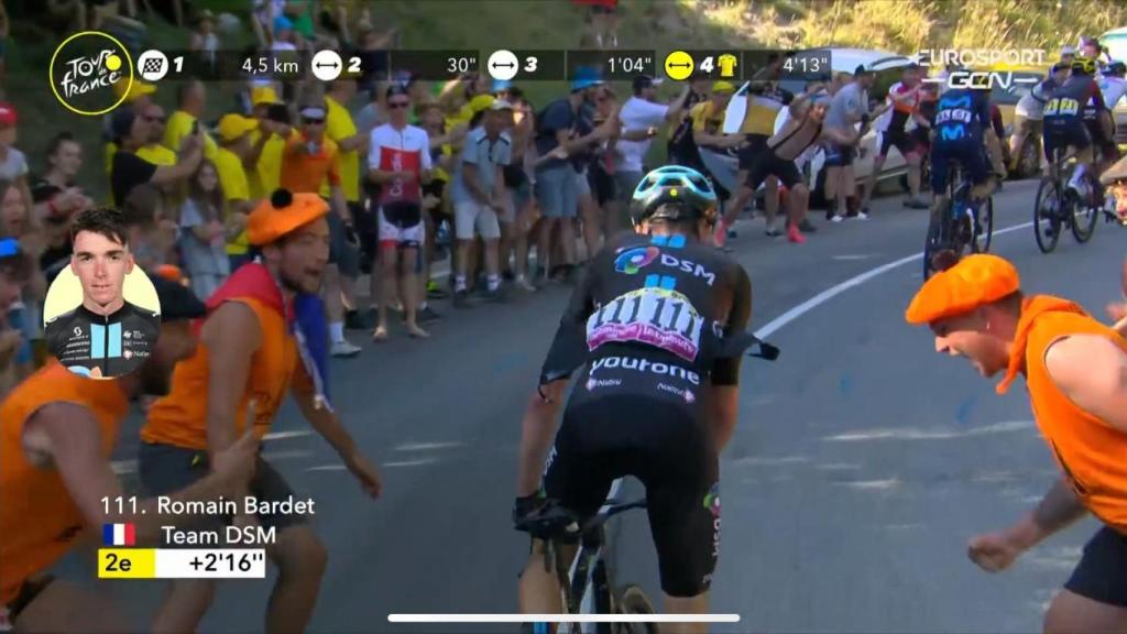 Romain Bardet se queda.