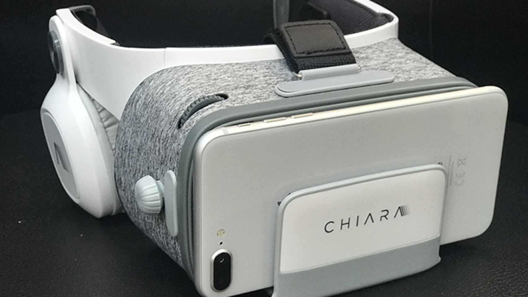 Gafas de realidad virtual de Chiara para sumergirse en sus entornos realistas.
