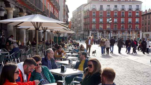 Imagen de una de las terrazas más concurridas de la plaza Mayor de Valladolid