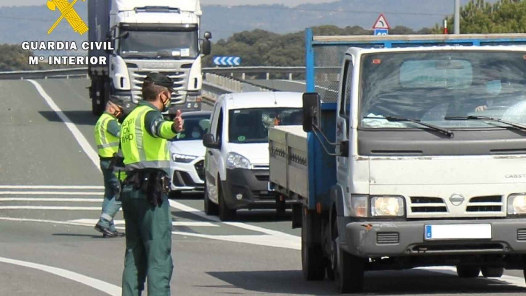 La Guardia Civil haciendo un control de tráfico
