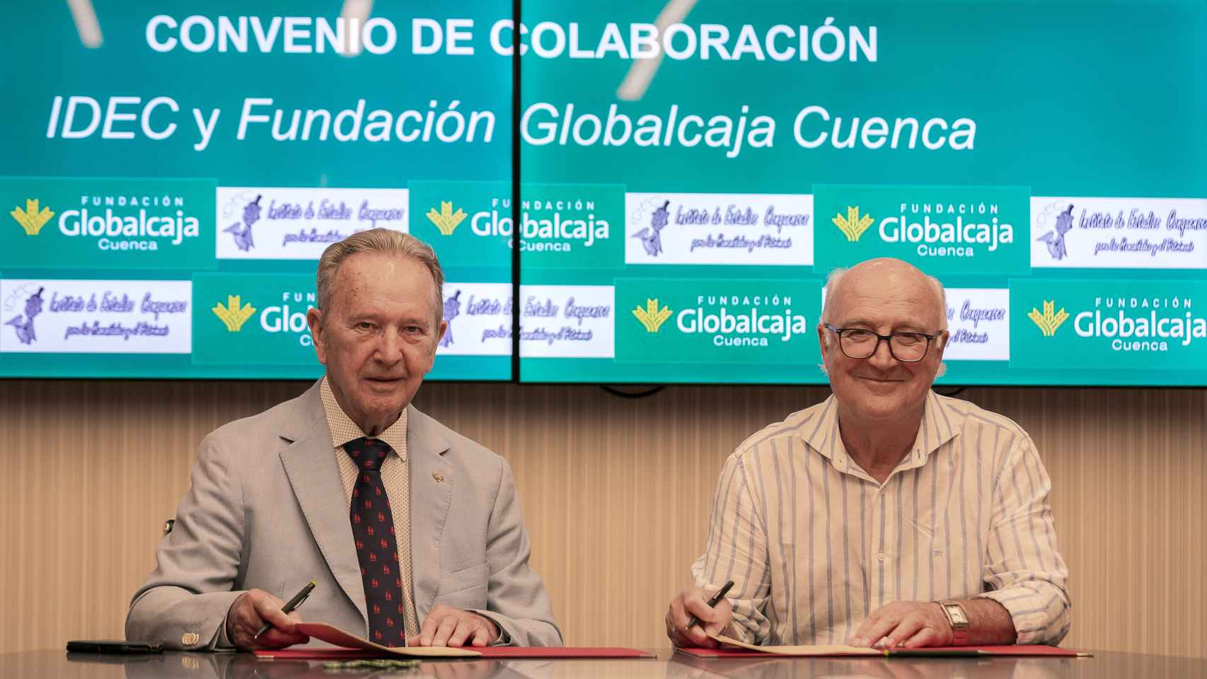 Firma convenio Fundación Globalcaja Cuenca e IDEC