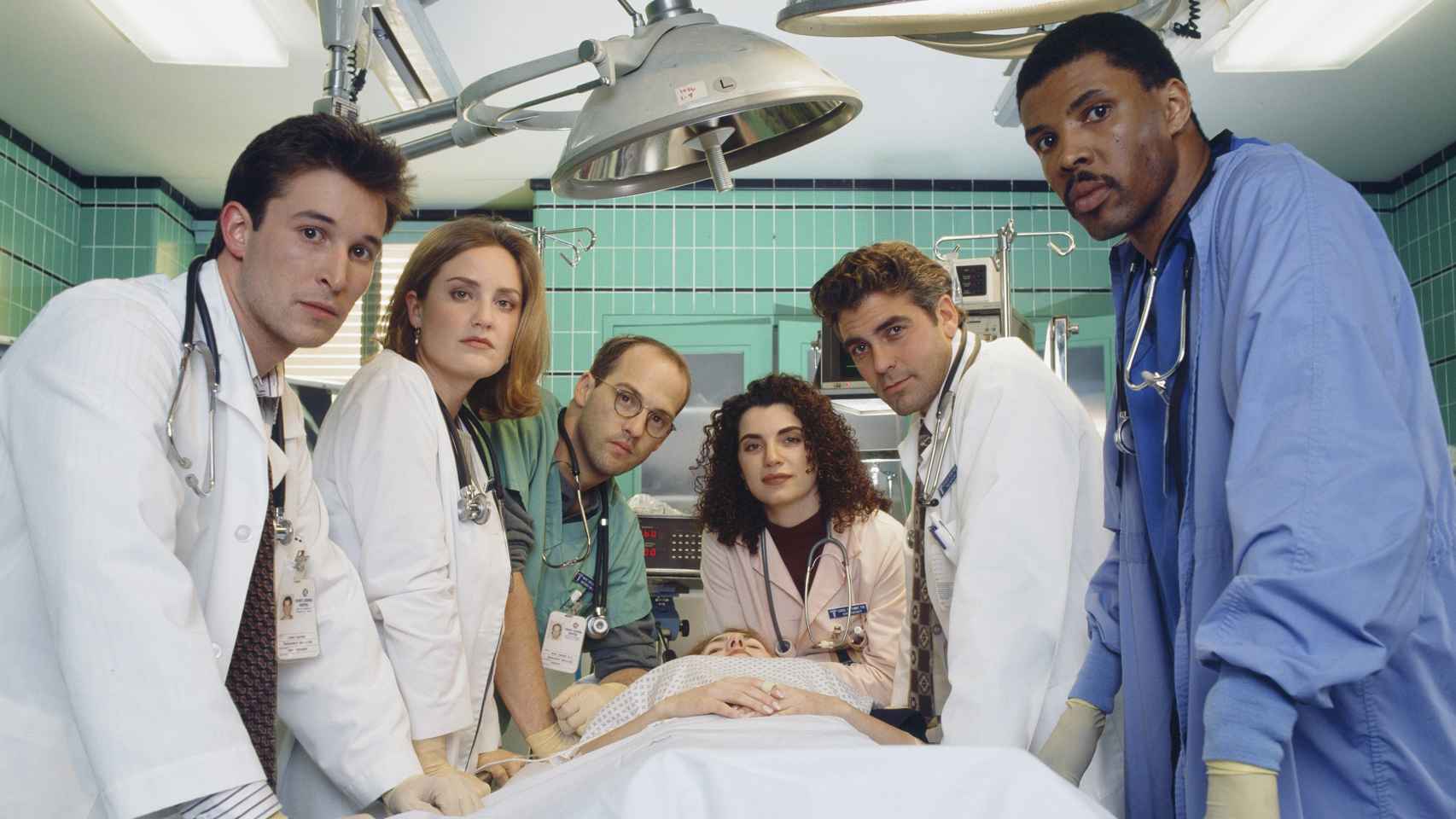 Mucha sangre y jerga médica: nadie va a ver 'Urgencias', así nació la primera gran serie de la TV