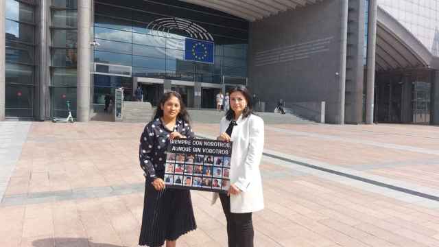 Familiares de víctimas del Pitanxo este jueves en Bruselas.