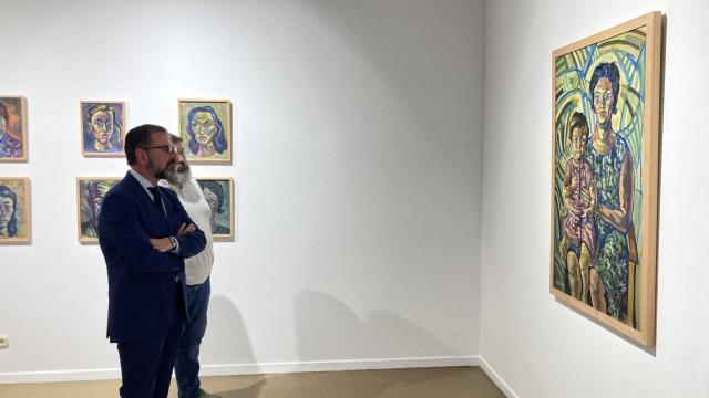 El alcalde de Ferrol, Ángel Mato, durante su visita a la exposición