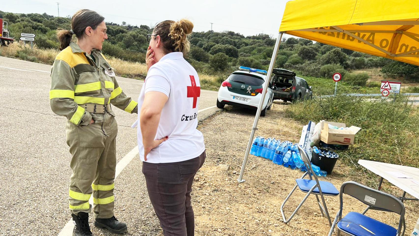 Acabamos de dejar comida, café, leche y agua como avituallamiento a brigadistas que trabajan en la zona de Riomanzanas y Moldones