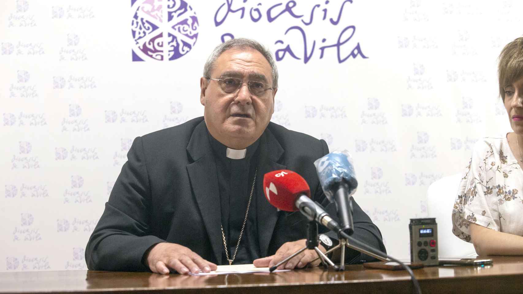 El actual obispo de Ávila, Gil Tamayo anuncia su nuevo nombramiento como como arzobispo coadjutor de Granada