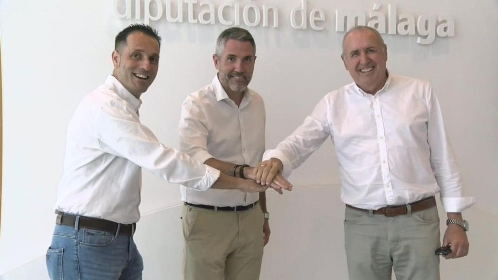 Juan Merino, Juan Carlos Maldonado y Antonio Souviron posan juntos.