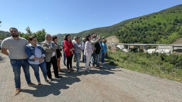 El PP demanda soluciones a corto y largo plazo para el derrumbe en la A-6.