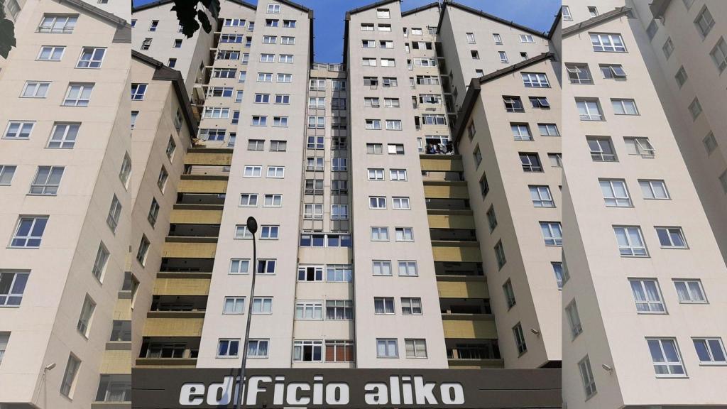El edificio Aliko de A Coruña, un condensador urbano en Os Mallos bajo un juego de geometrías