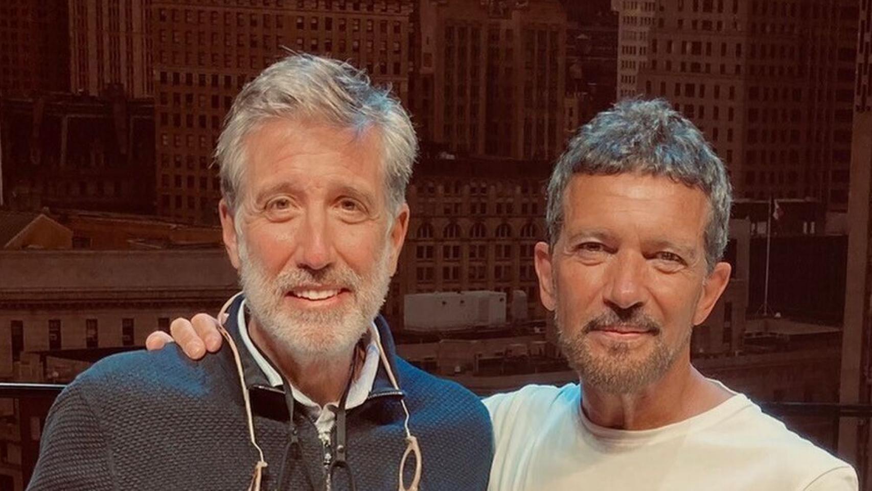 Emilio Aragón y Antonio Banderas, en el Teatro Soho Caixabank.