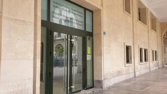 La Audiencia de Alicante condena a cuatro personas a más de treinta años por este caso.