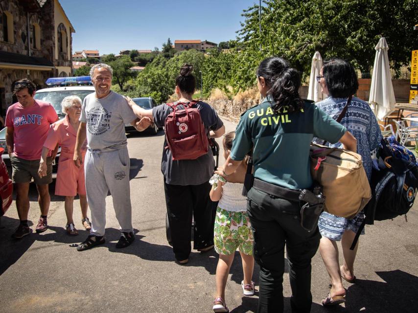 Los vecinos de Monsagro y Guadapero regresan a sus casas