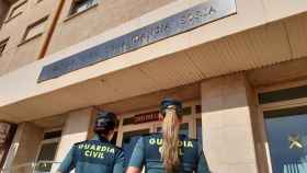 Imagen de dos agentes de la Guardia Civil de Soria
