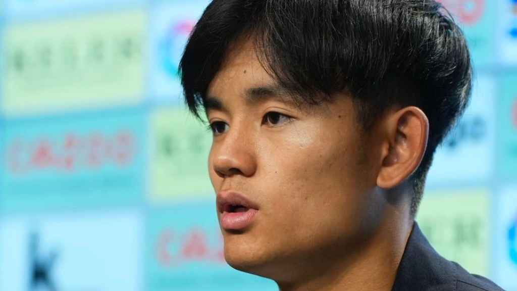 Takefusa Kubo durante su presentación con la Real Sociedad