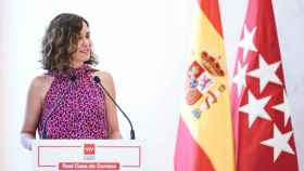 La presidenta de la Comunidad de Madrid, Isabel Díaz Ayuso, interviene tras recibir el galardón del Club de los Viernes.