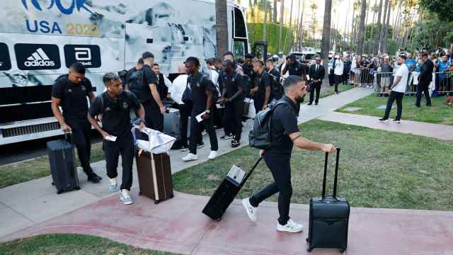 Los jugadores del Real Madrid llegan a Los Ángeles.