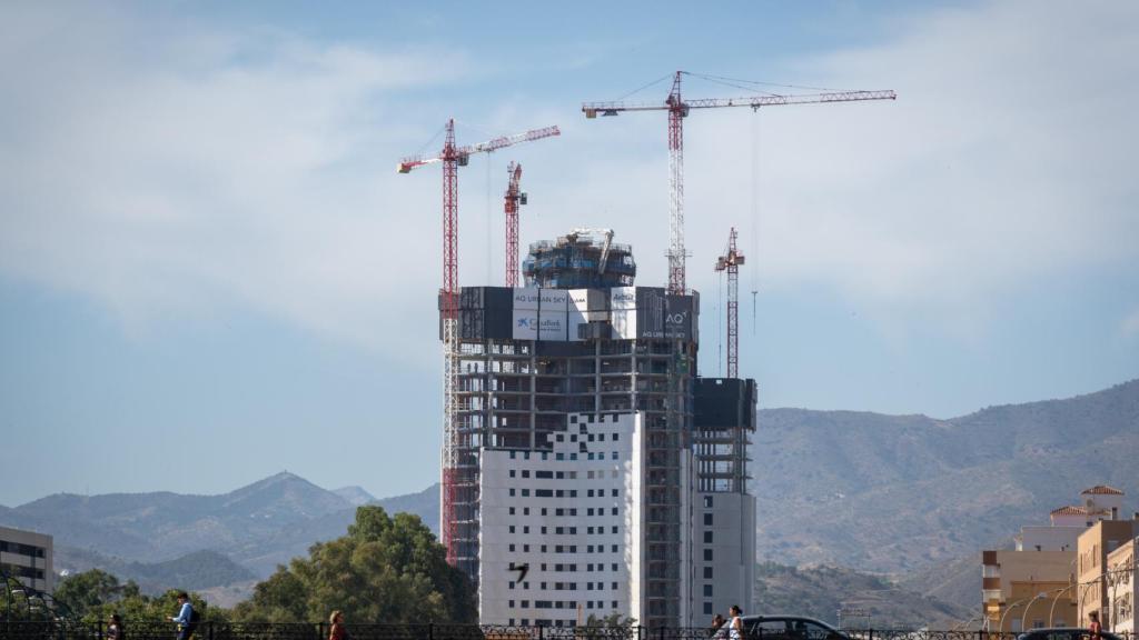 Imagen de los trabajos de construcción de las torres de 30 plantas en Málaga.