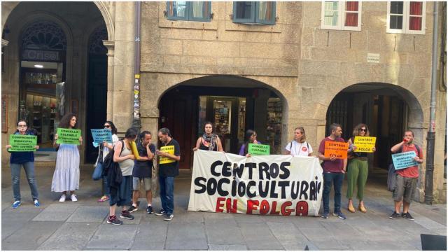 Protesta de trabajadores socioculturales en Santiago.