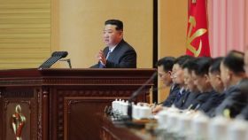 Kim Jong-un durante una reunión del partido.