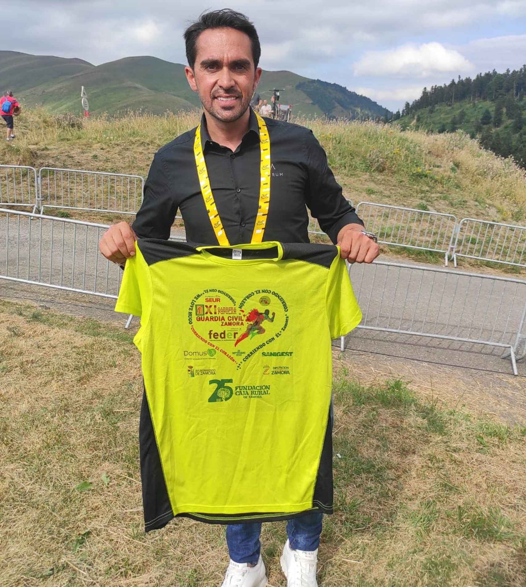 Alberto Contador, triple campeón internacional, apoya la Carrera de la Guardia Civil de Zamora