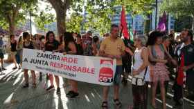 Unas cincuenta protestan ante la Junta en Zamora