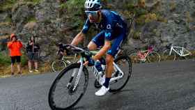 Alejandro Valverde durante una etapa del Giro de Italia 2022
