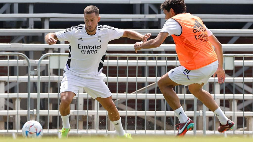 Eden Hazard durante un entrenamiento ante Vallejo