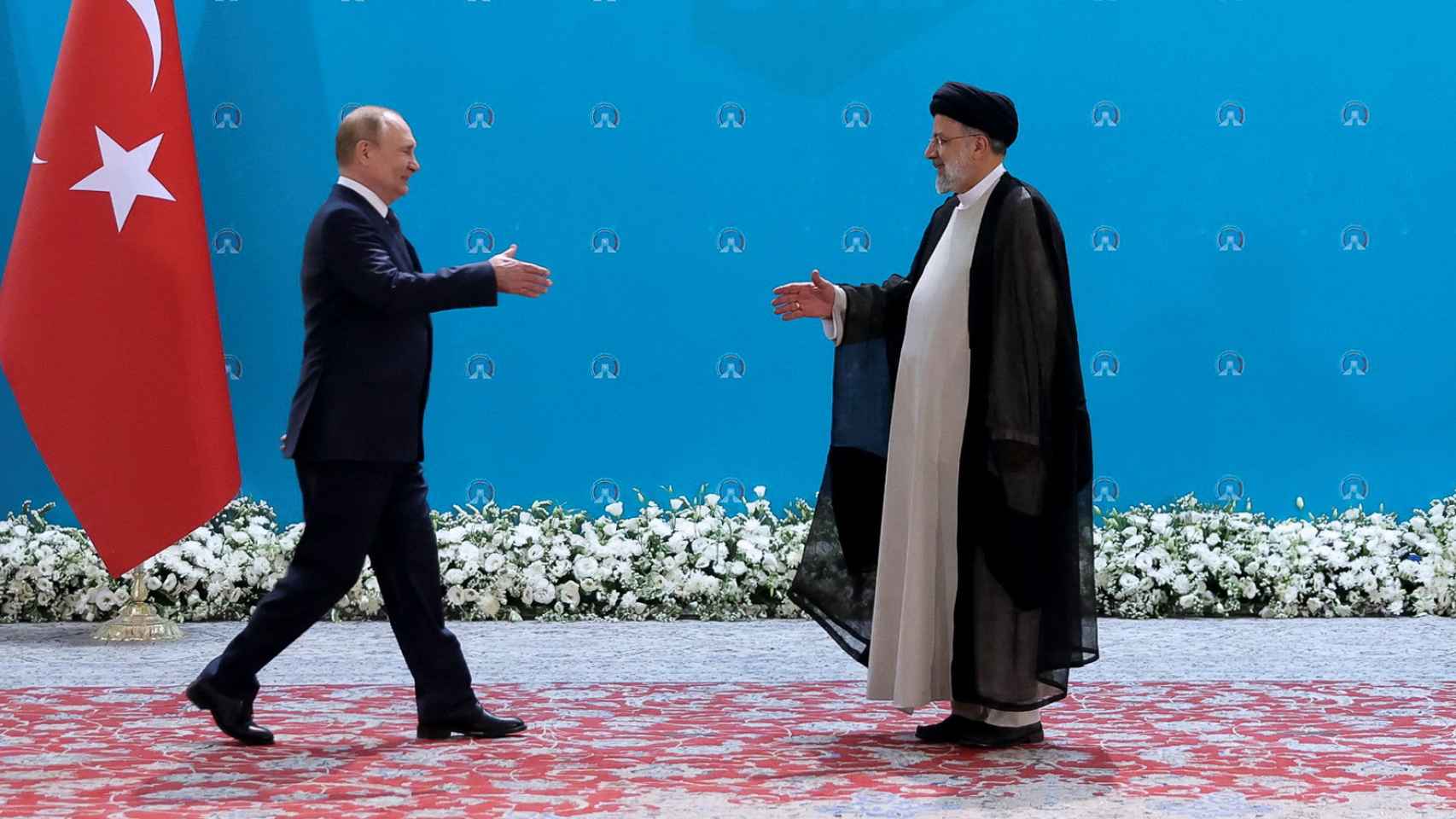 El presidente ruso, Vladímir Putin, durante su reunión con el presidente iraní, Ebrahim Raisi.