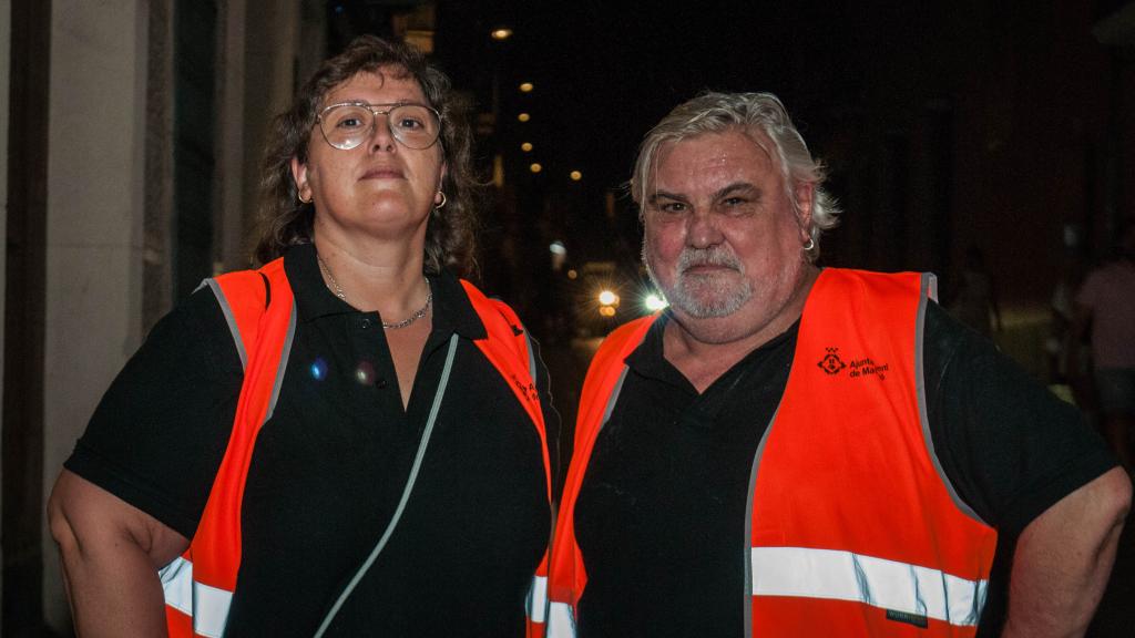 Yolanda y Juli, serenos de Mataró, posan para este periódico.