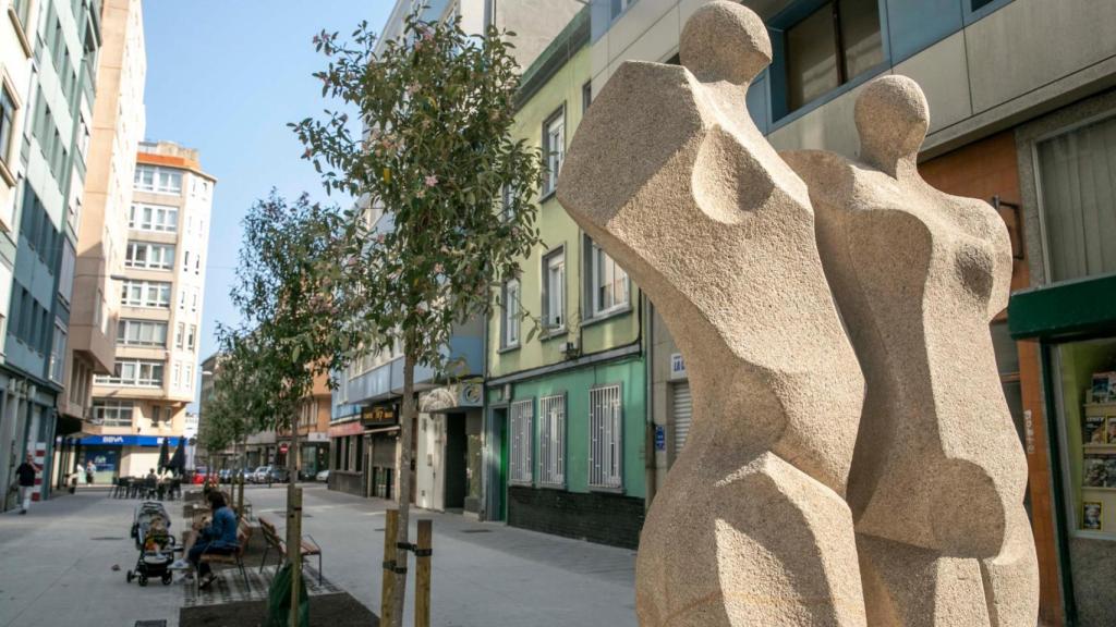Escultura en calle San Leopoldo.