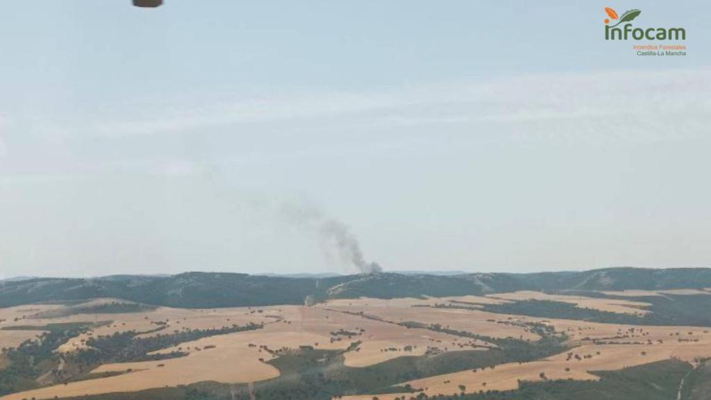 Incendio en la localidad ciudadrealeña de Puebla de Don Rodrigo. Foto: Plan Infocam