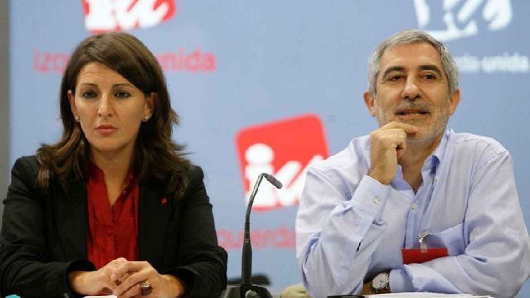 Gaspar Llamazares y Yolanda Díaz en una reunión de Izquierda Unida en 2009.