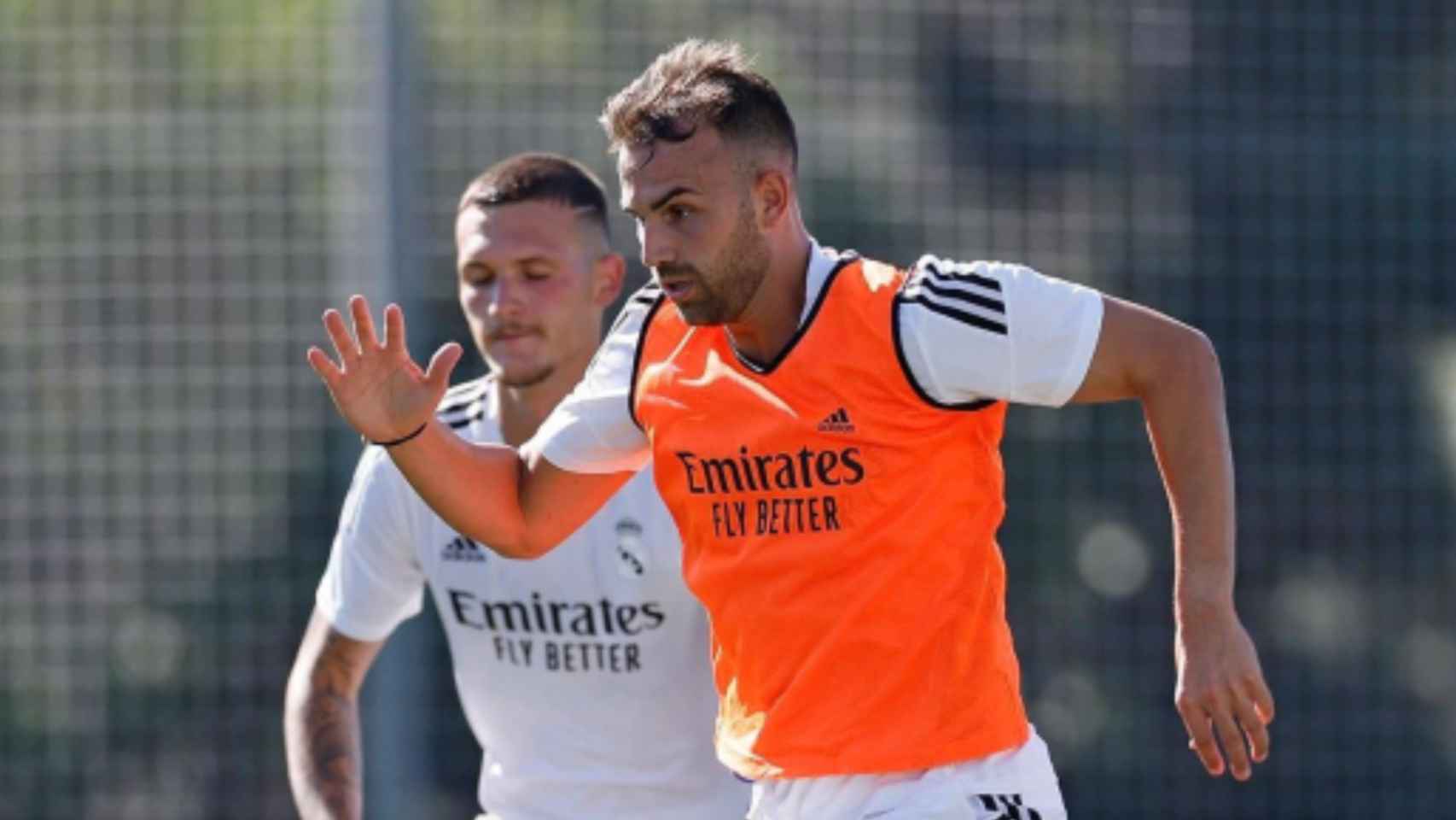 Borja Mayoral entrenando con el Real Madrid