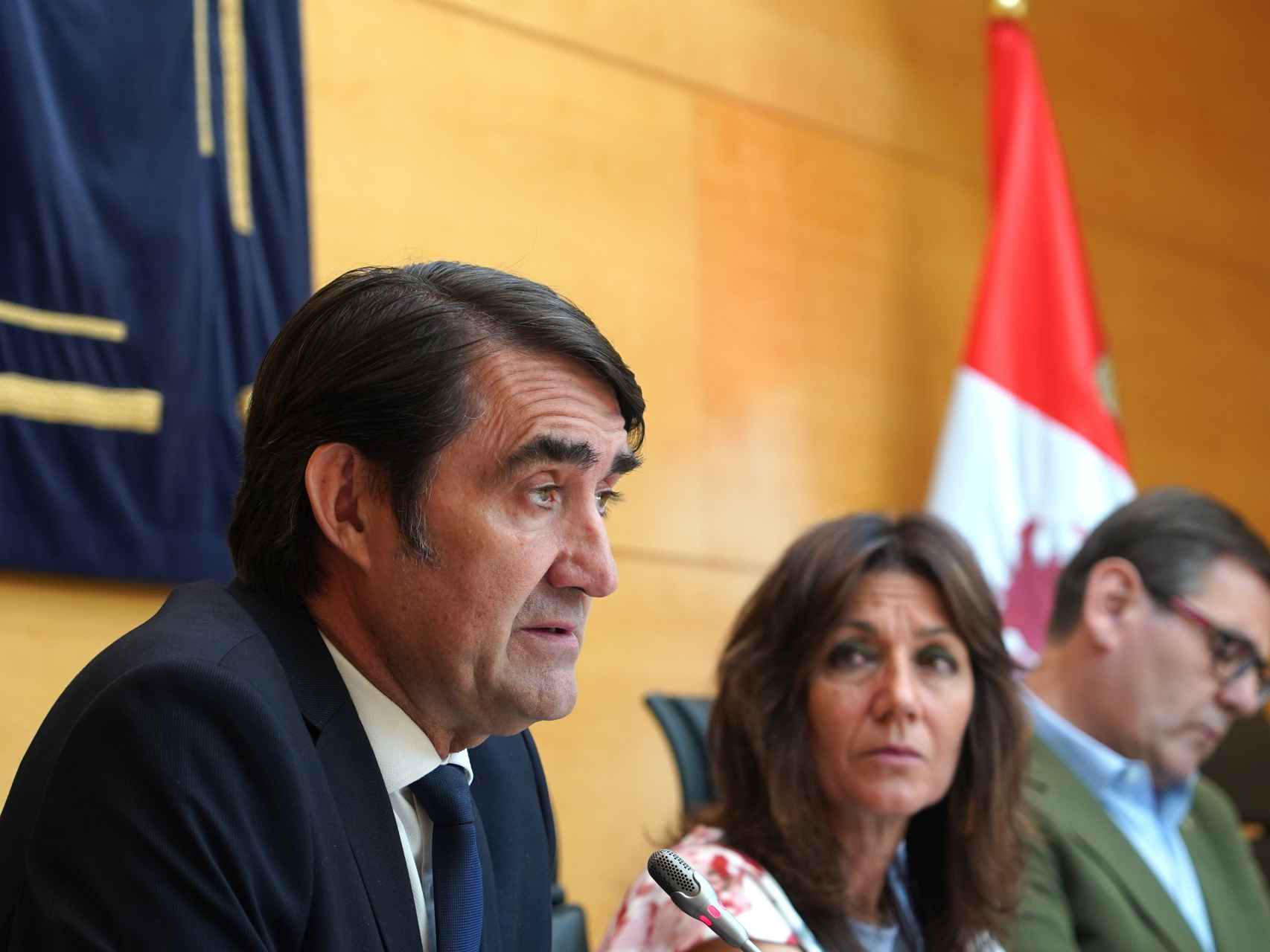 El consejero de Medio Ambiente, Juan Carlos Suárez-Quiñones, durante su comparecencia de este lunes en las Cortes.