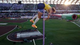Mondo Duplantis bate el récord del mundo de salto de pértiga en el Mundial de Oregon