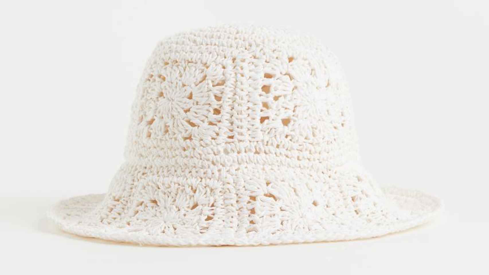 Sombrero crochet de H&M.