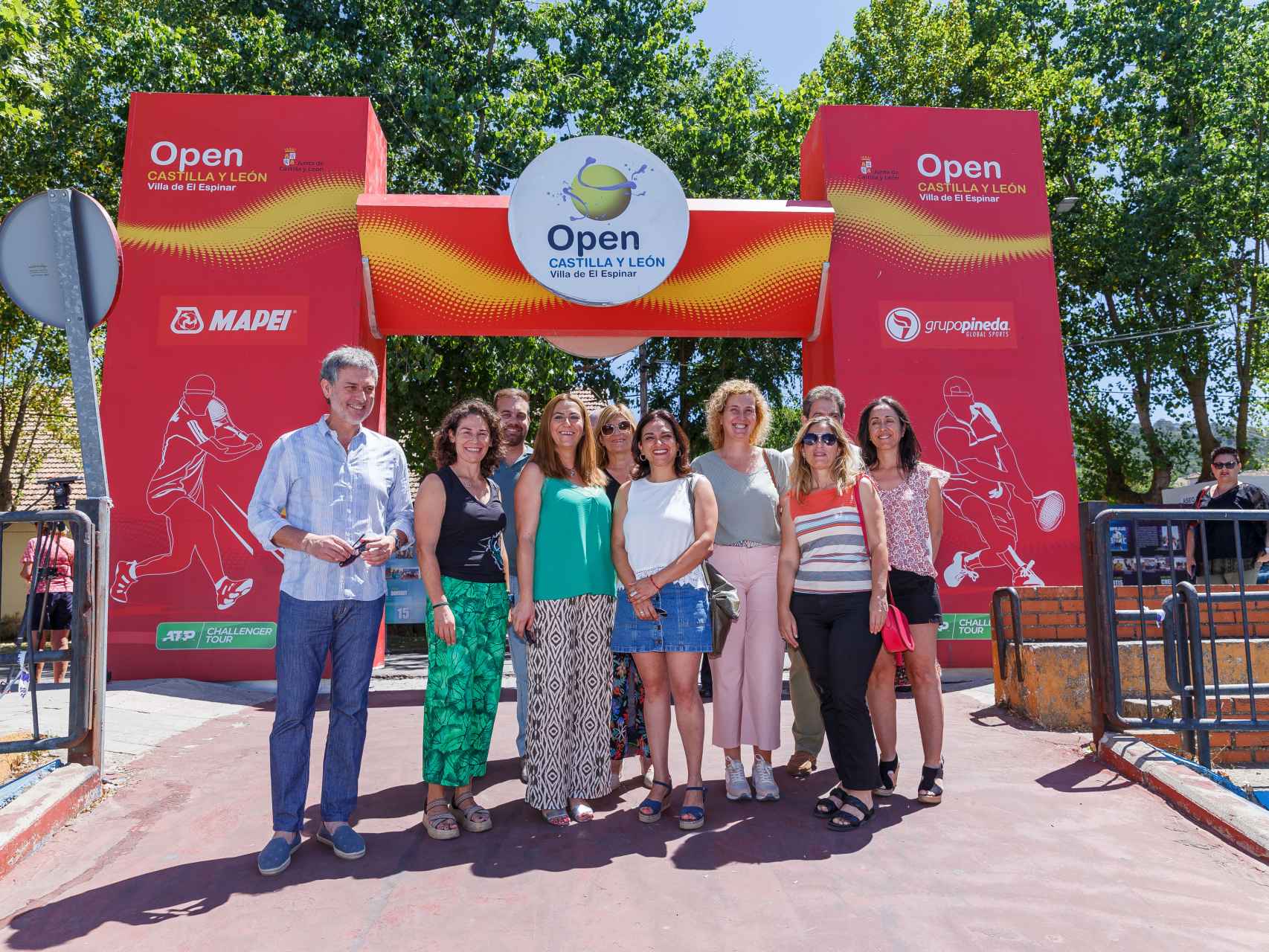 La delegada del Gobierno, Virginia Barcones, en el Open de Tenis de Castilla y León, celebrado este martes en la localidad segoviana de El Espinar.