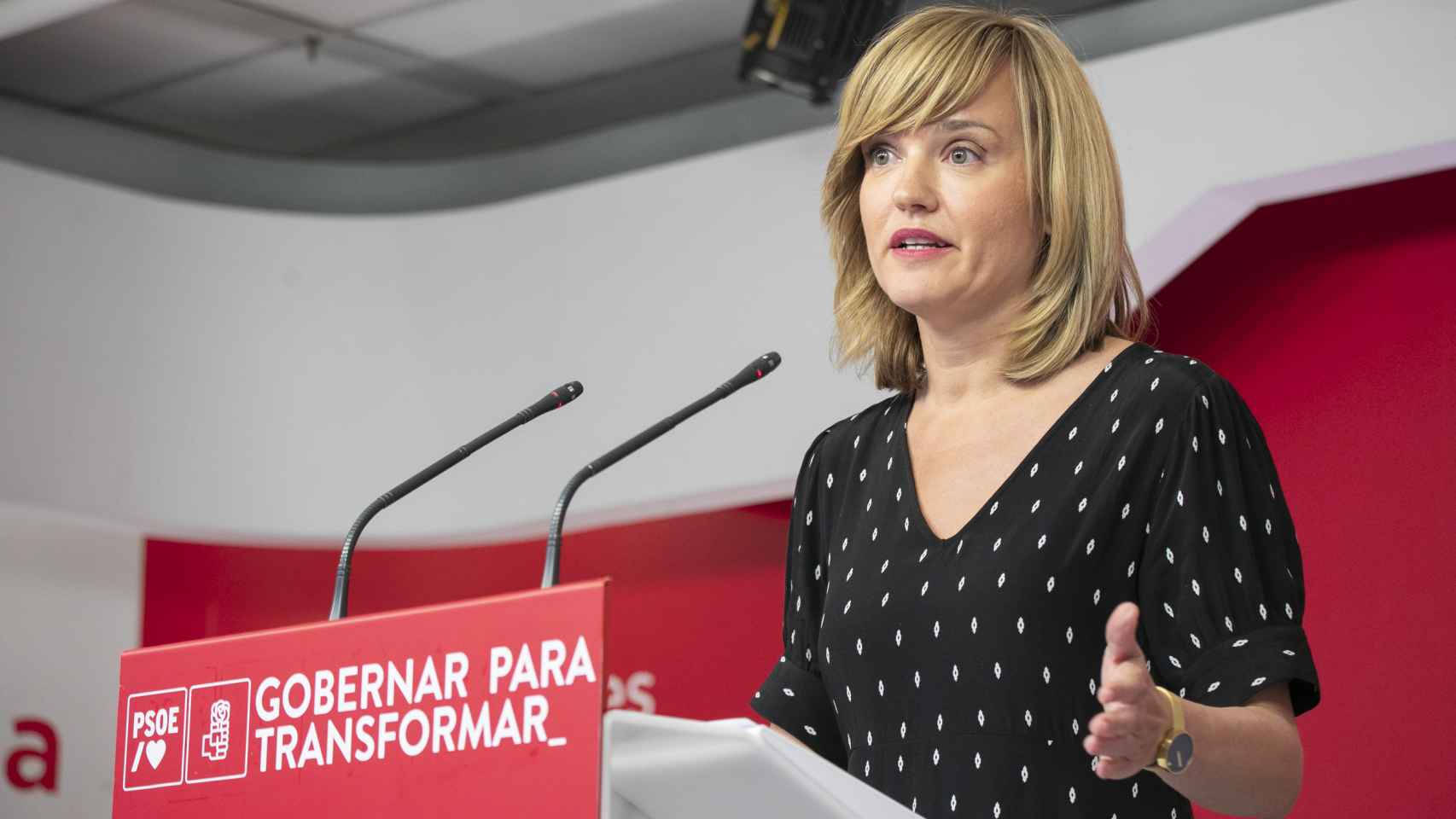 La portavoz de la CEF-PSOE y ministra de Educación y Formación Profesional, Pilar Alegría, durante la rueda de prensa que ha ofrecido este martes en la sede de Ferraz.