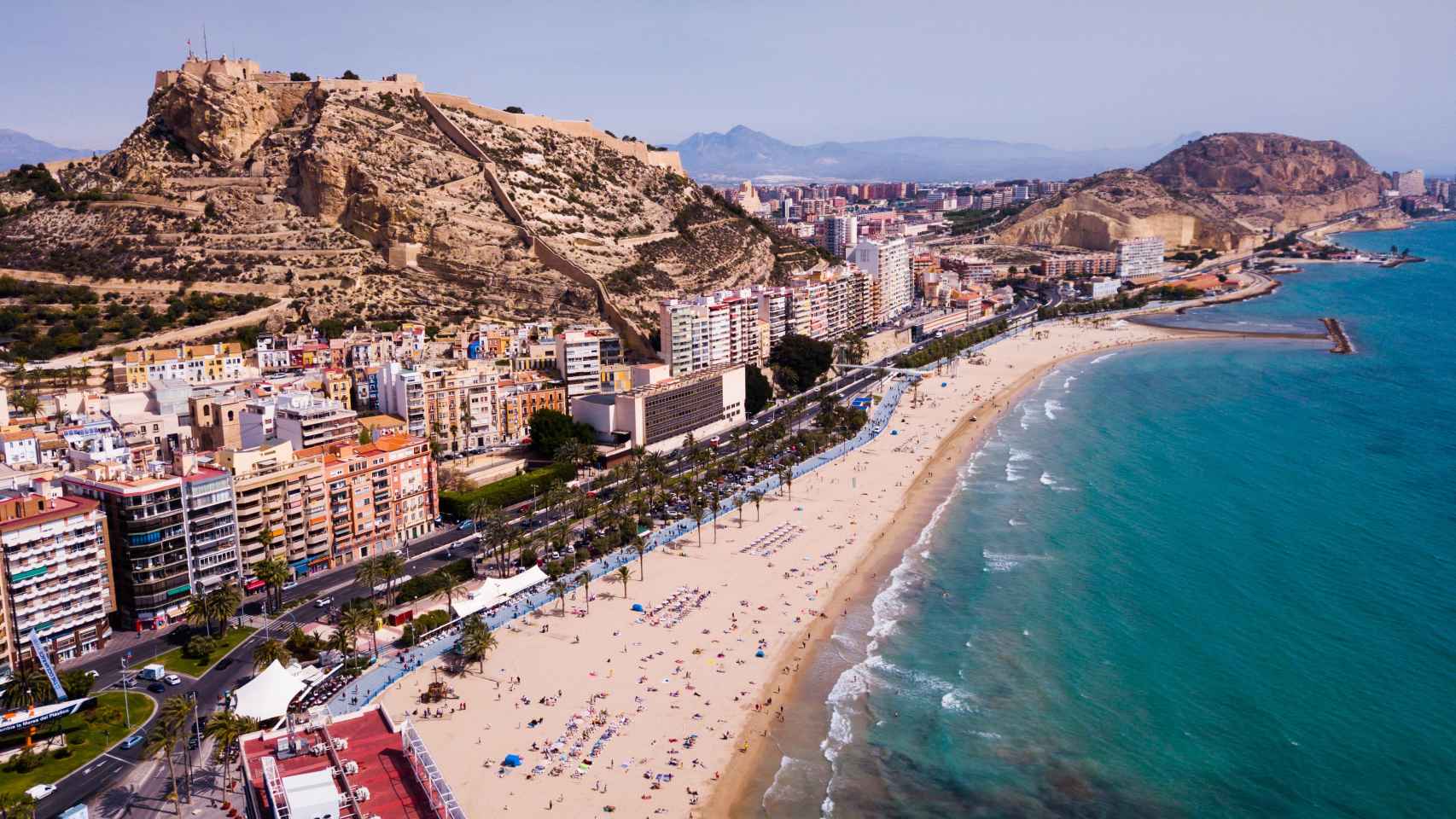 Alicante, el destino vacacional preferido por los británicos para el próximo mes de agosto