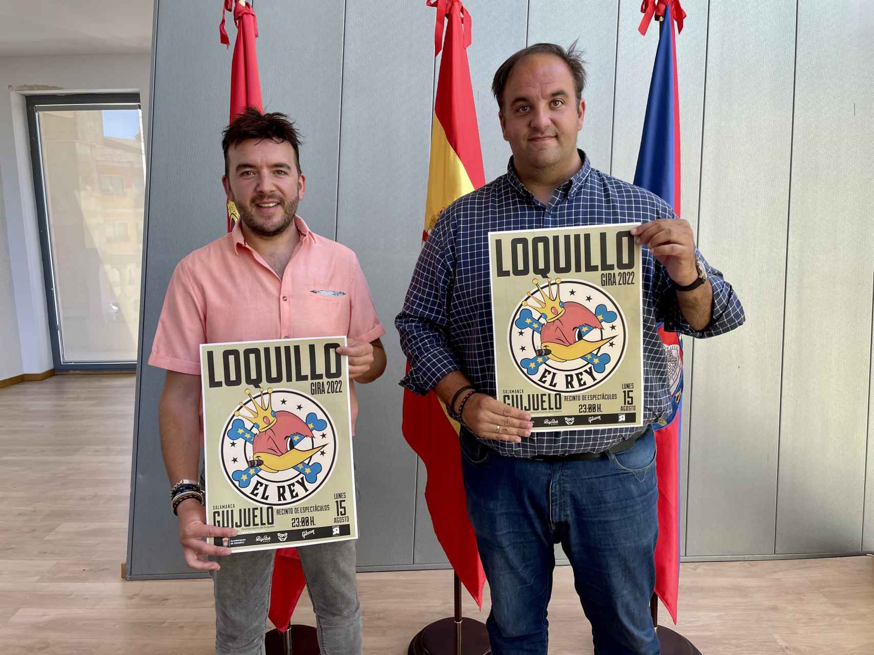 El concejal de Festejos y el alcalde de Guijuelo presentan el concierto de Loquillo
