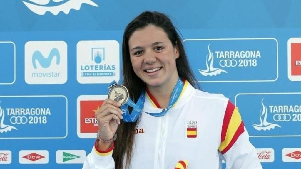 Catalina Corró celebra una de sus medallas