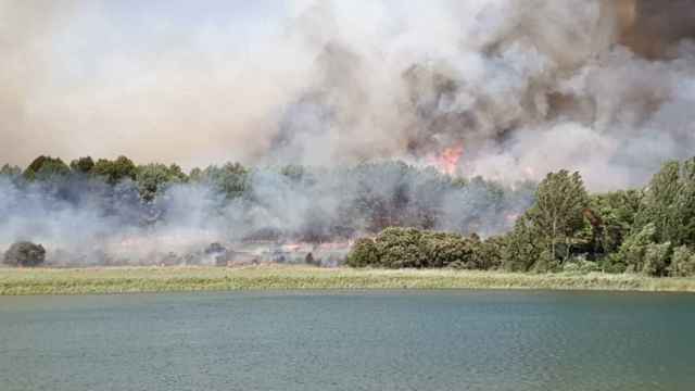 Incendio en Las Lagunas de Ruidera. Foto: Twitter @ruideratreasure.